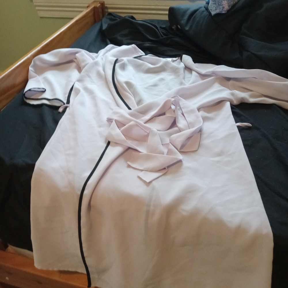 A women's orvershirt